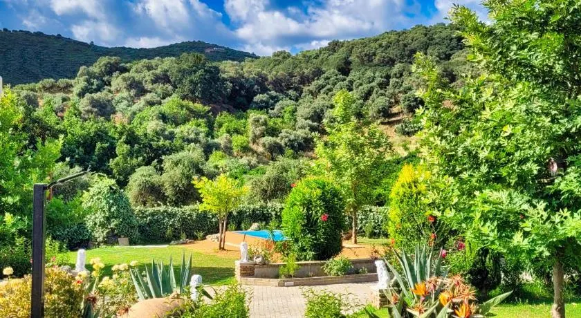Villa Kalaitsidi - plunge pool, gym and unique gardens - Image 1
