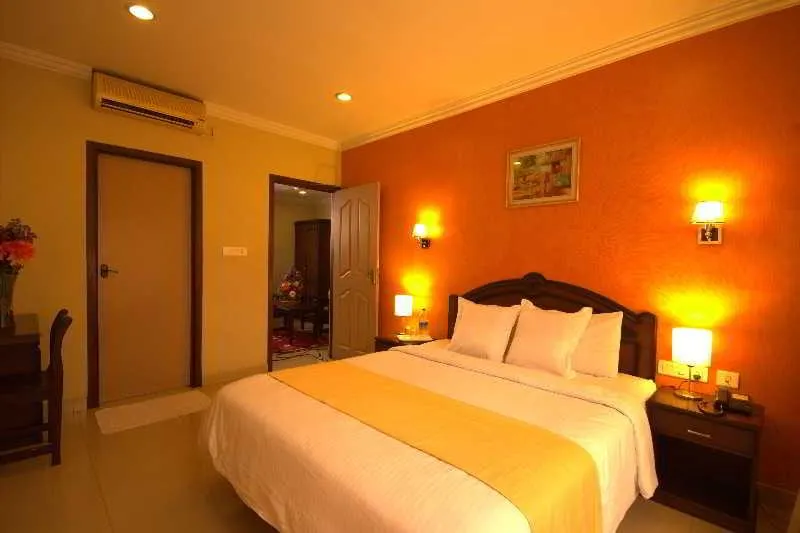 Hotel Mint Flower - Image 1