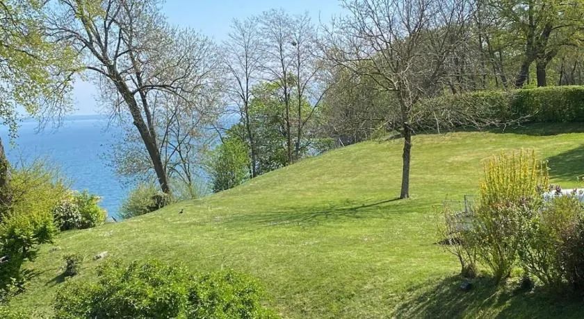 Maison avec jardin au coeur du village - Image 1