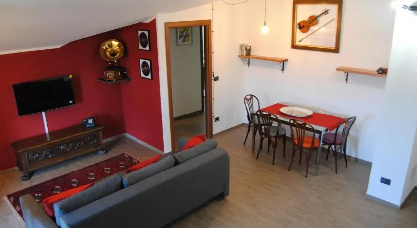 Vintage Apartment - Image 1