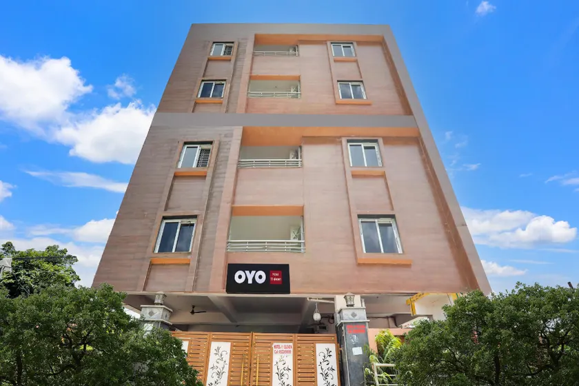 Hotel O 11 Eleven - Image 1