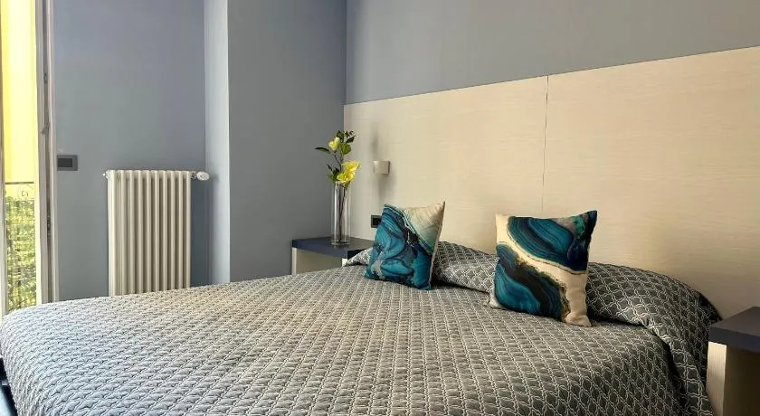 Real Rooms - Image 1