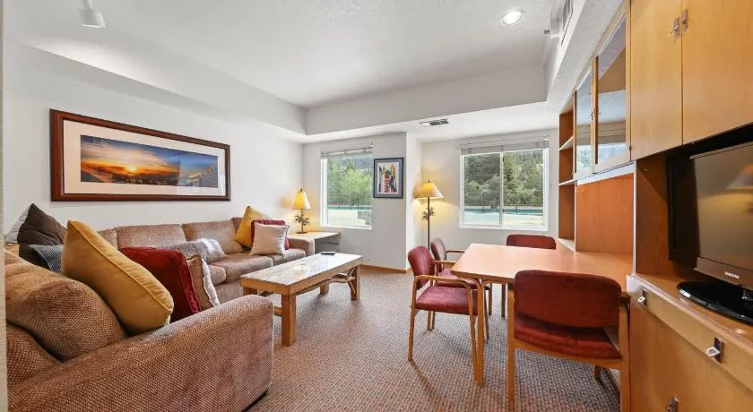Palisades Tahoe Lodge Rentals Studio #223 - Image 1