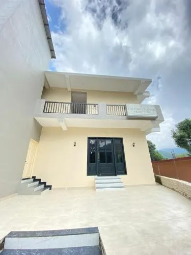 The White Flower Homestay - Image 1