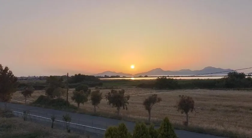Salt Lake Sunset Tigaki - Image 1