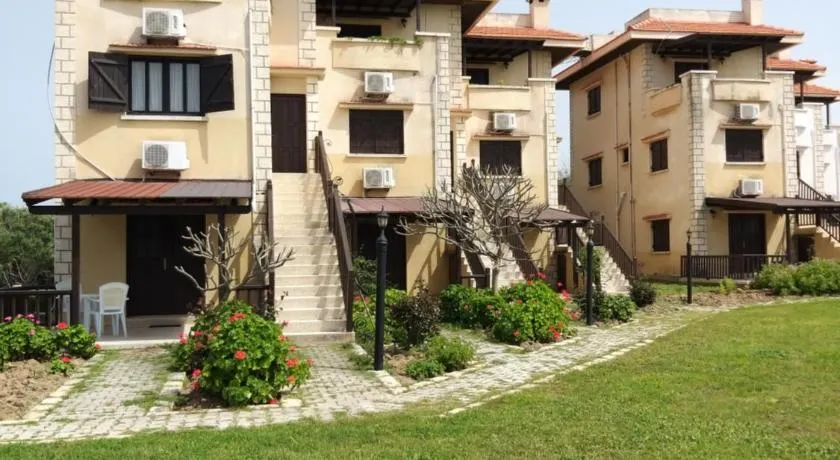 Balci Plaza Hotel and Balci Plaza guest Bungalows Karpaz peninsula - Image 1