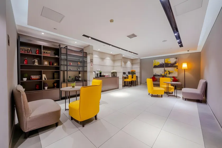 Home Inn Plus Hangzhou West Lake Jiefang Road - Image 1