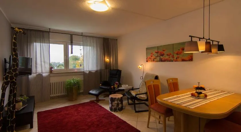 Apartamento 'Ferienwohnung 'zimmer Frei'' com Wi-Fi - Image 1