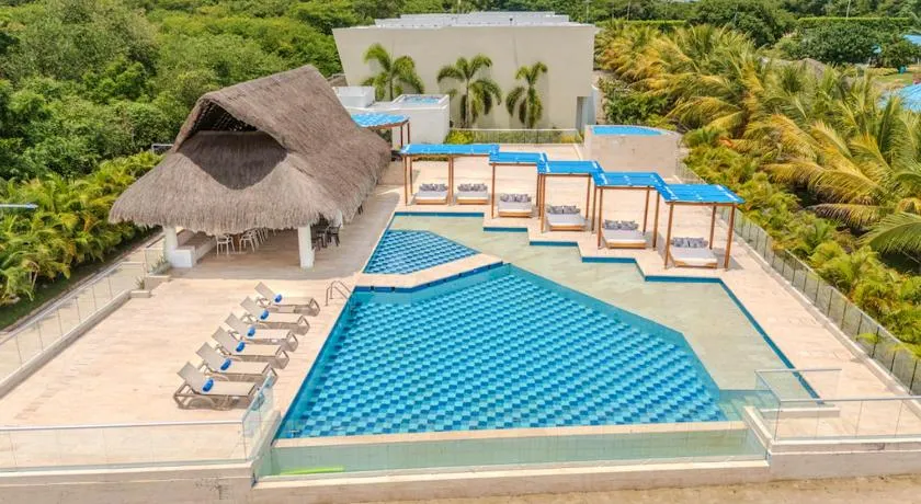 Exclusiva casa en Baru con piscina y playa privada - Image 1