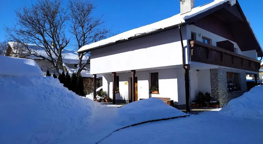 Privat Jasmin - Image 1