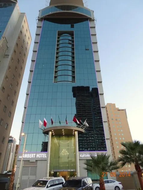 Lambert Hotel - Image 1