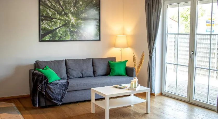 Zimmer Rot - Image 1