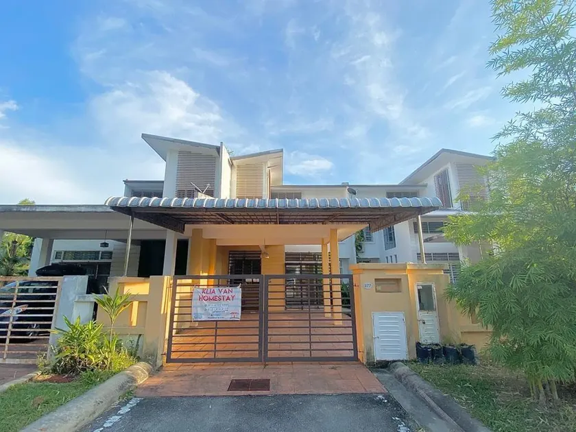 SuperLink house near SIC F1, KLIA, Enstek & Nilai - Image 1