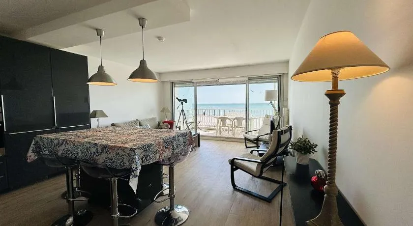 Moderne 3P avec terrasse, face mer, La Baule - Image 1