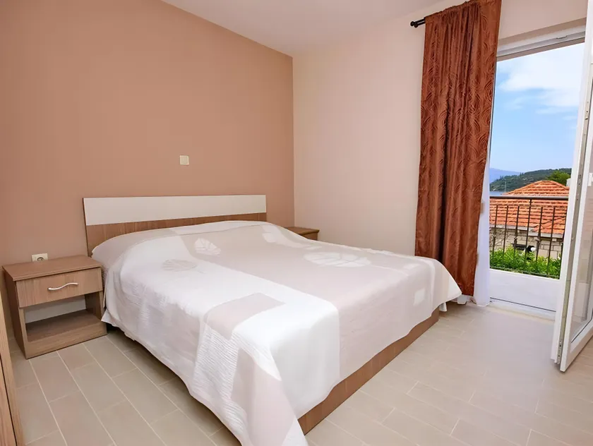Apartments Villa Julija - Image 1