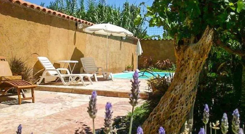 Hostal Tierra de Vinos - Image 1
