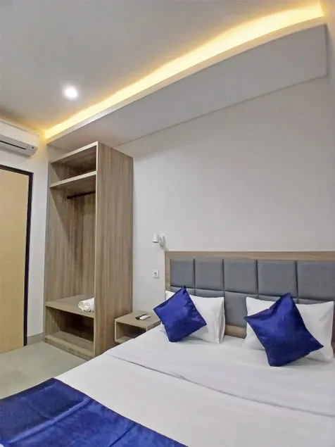 Oscar Alfa Residence - Image 1