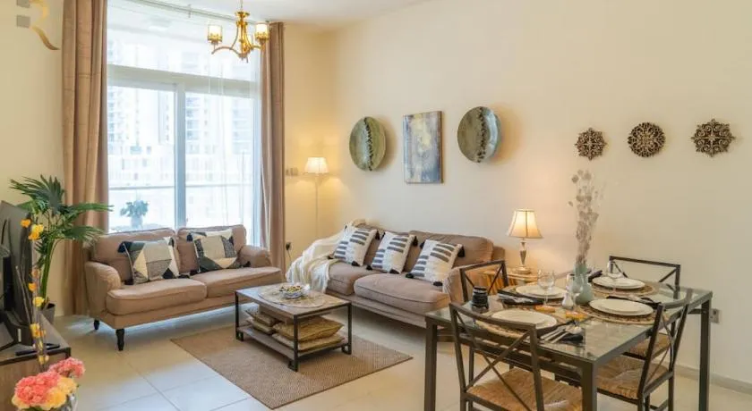 Chic 2BR Oasis- Modern Cozy Escape - Image 1