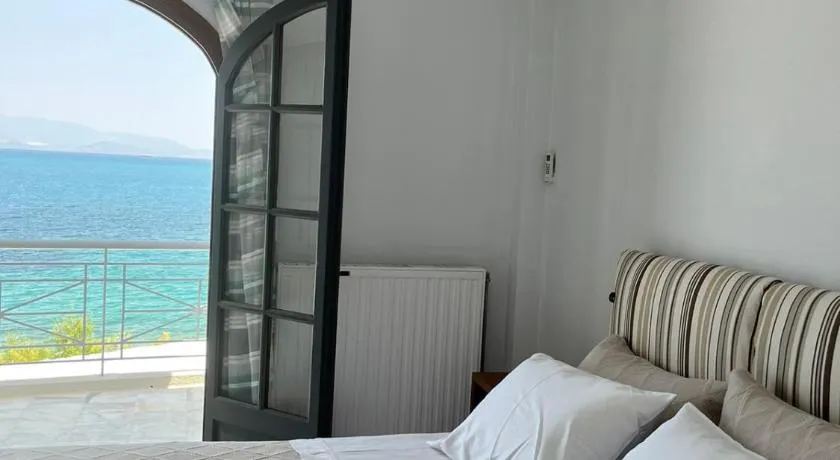 Blue Wave Apartment - Image 1