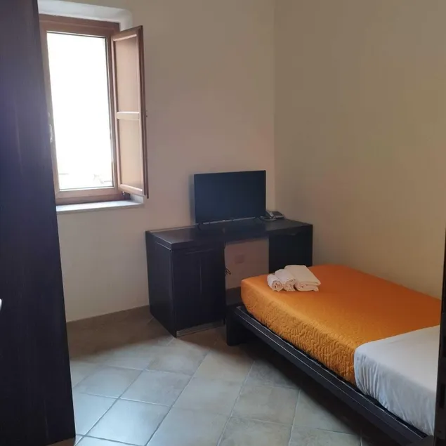 tartufo hotel - Image 1