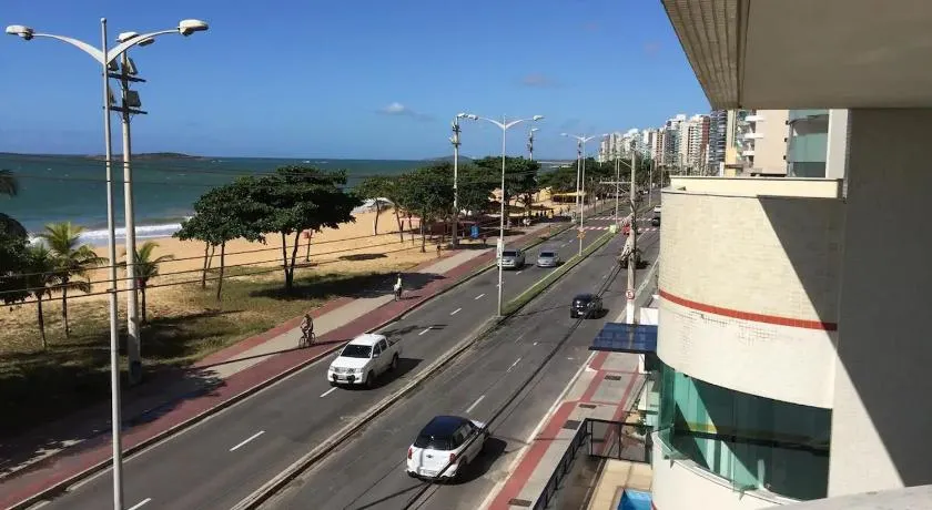 TOP DA PRAIA - 2qts, ar cond, WIFI, cozinha, garagem , completo - Image 1