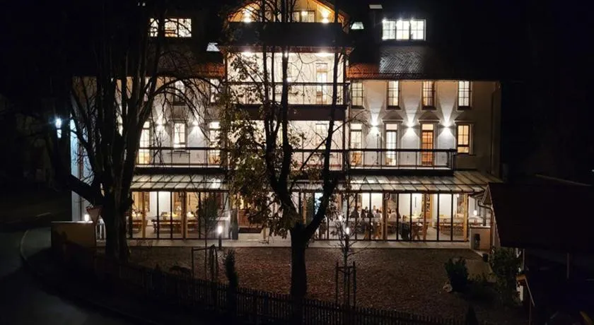 Gasthof & Hotel Bichler - Image 1