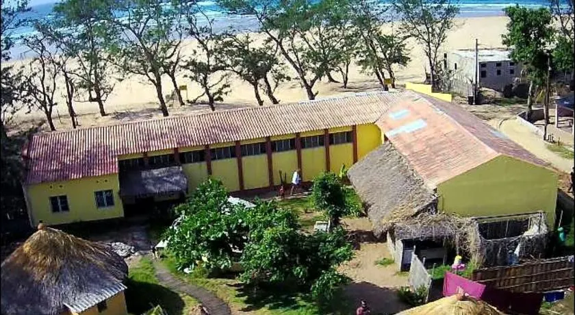 Pariango Beach Motel - Image 1