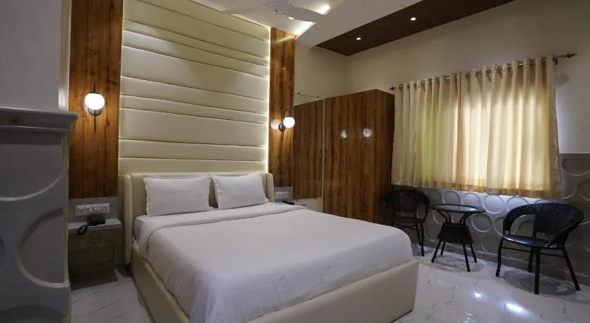Palm Springs Beach Resort - Gorai - Image 1