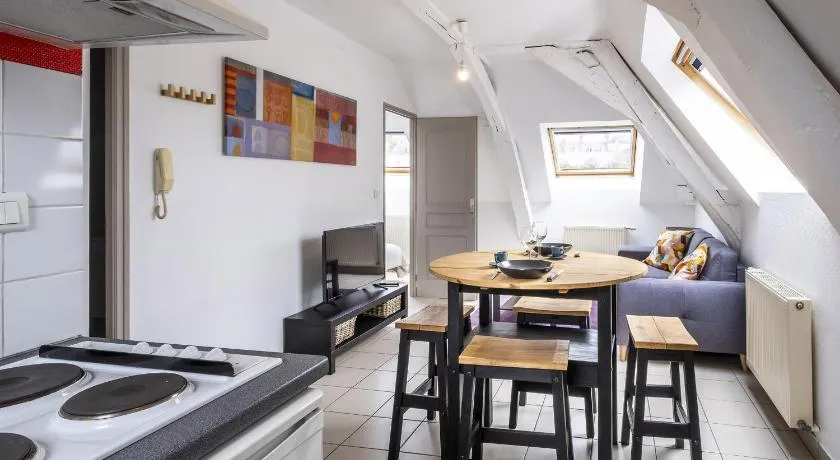 gîte de l'artiste Segré ? T2 confort ? centre ? 2 lits - Image 1
