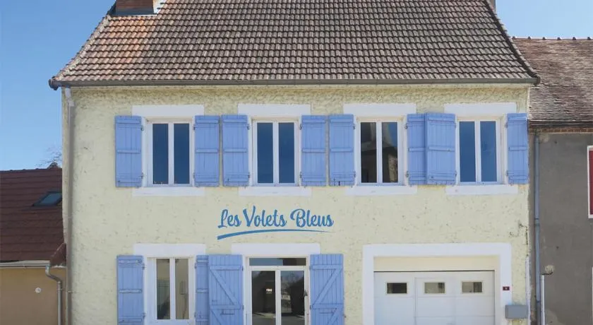 Les Volets Bleus - Image 1