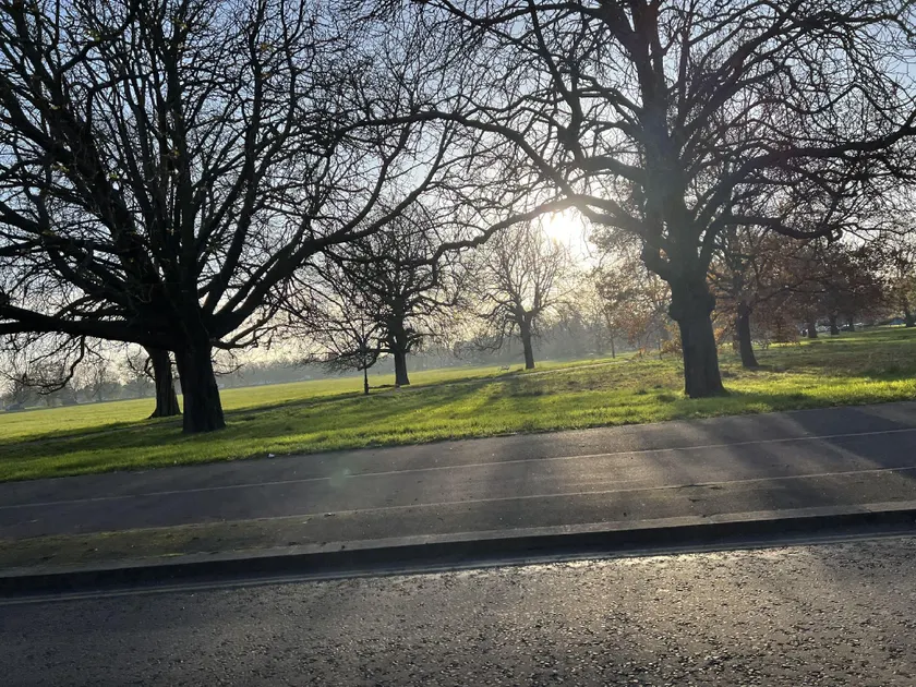 Park View Serviced Apartment - Next to Northolt Tube Station - Near Central London & Wembley - Image 1