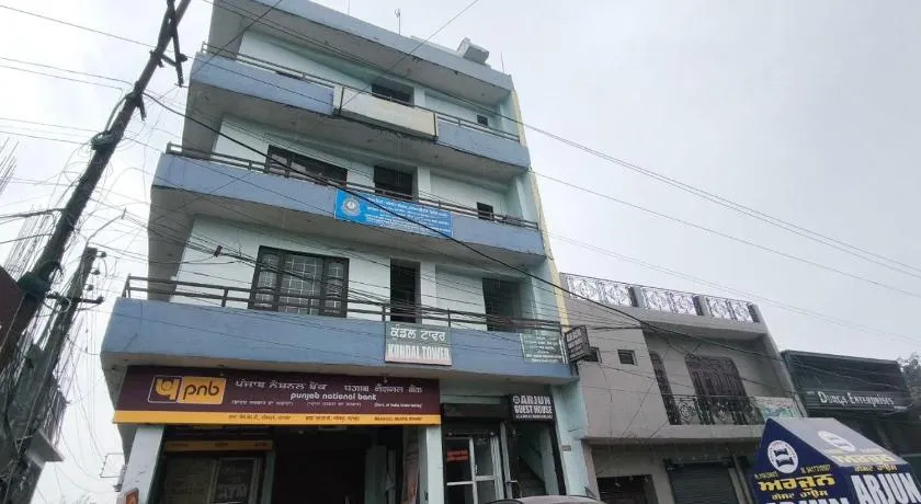 Arjun House Hotel- Guest House - Image 1