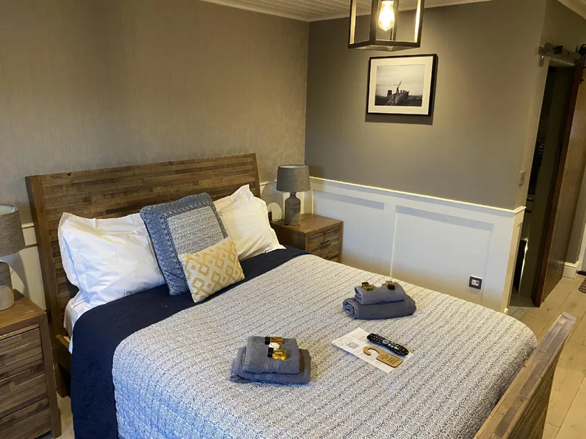 The Tower Arms Hotel - Image 1