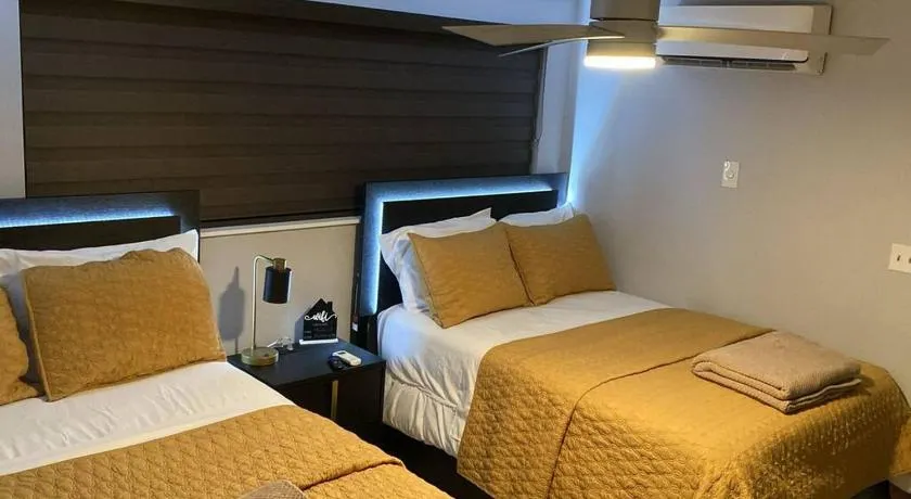 Spacious Private Room Close to Miami Attractions - Image 1