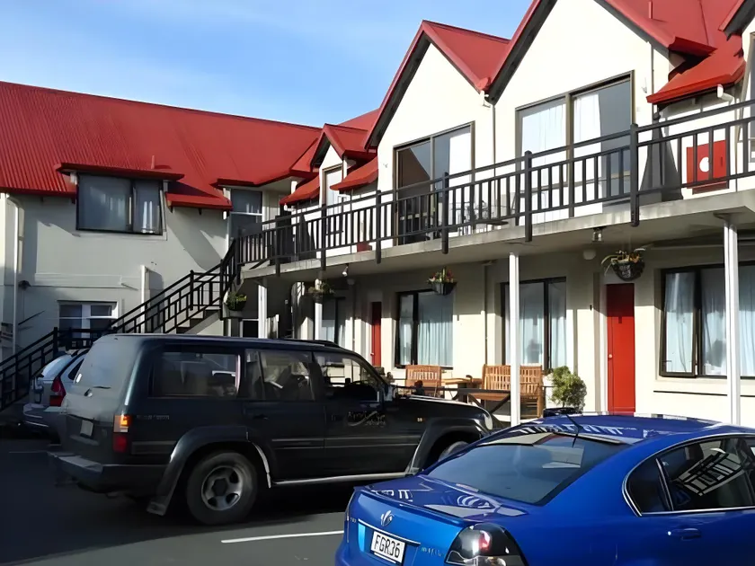 Owens Motel - Image 1
