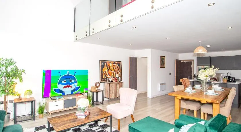 2BR Flat WiFi, Parking Contractors & Families - Image 1