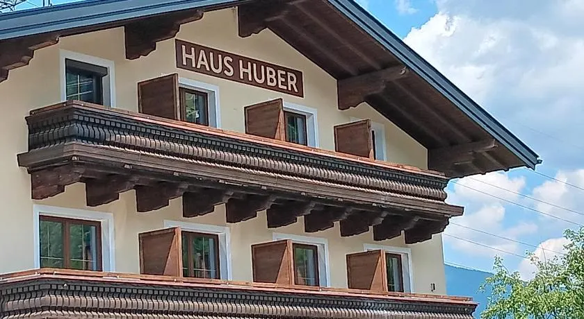 Haus Huber Zimmer und Apartments - Image 1