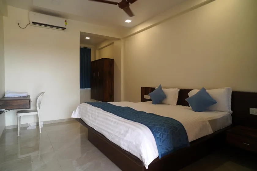 Blue Waves Resort - Image 1