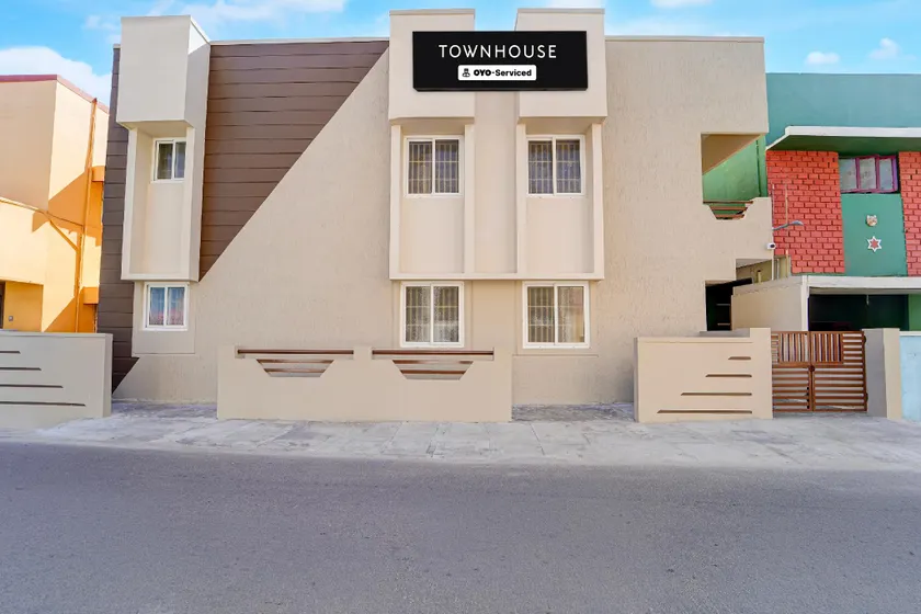 Super Townhouse Saibaba Colony Bus Terminal Formerly S M Residency - Image 1