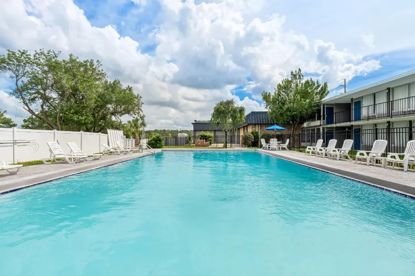 Quality Inn & Suites Ocala I-75 - Image 1