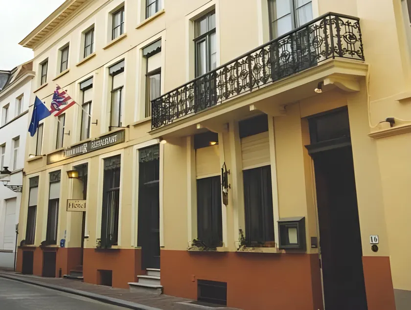 Hotel Rose Red - Image 1