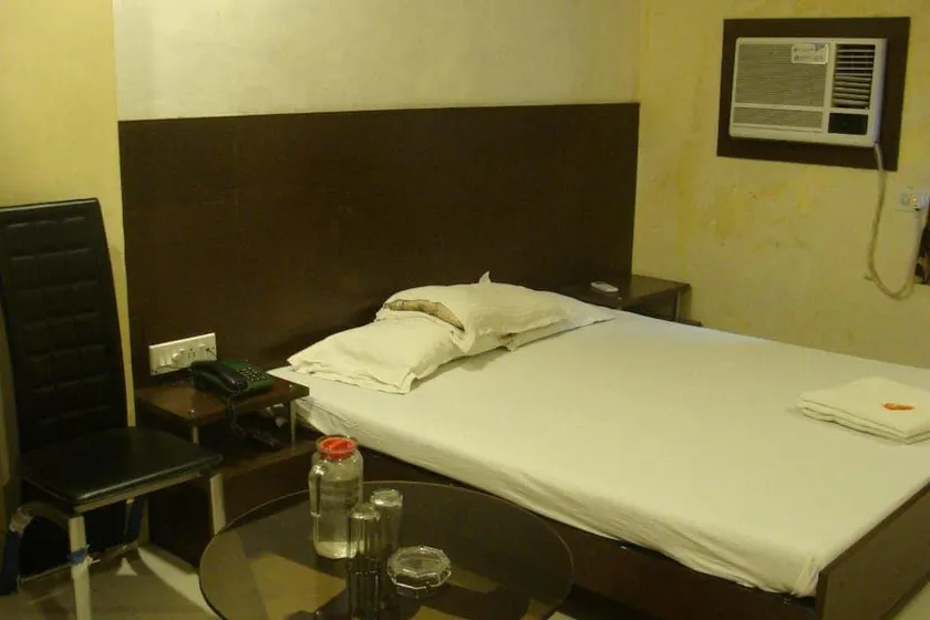 Rituraj Hotel - Image 1