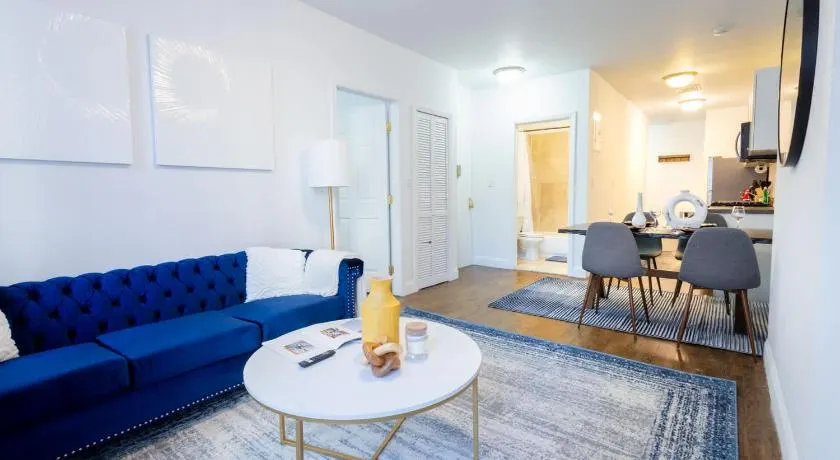 1435-3-3 Bedrooms 2Bath W D Prime Upper east - Image 1
