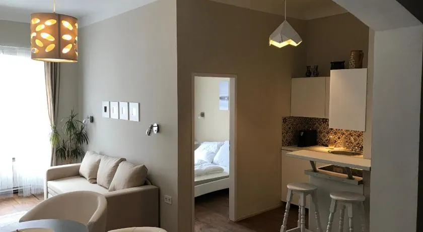 Főtér Apartmanház Szentendre - Image 1