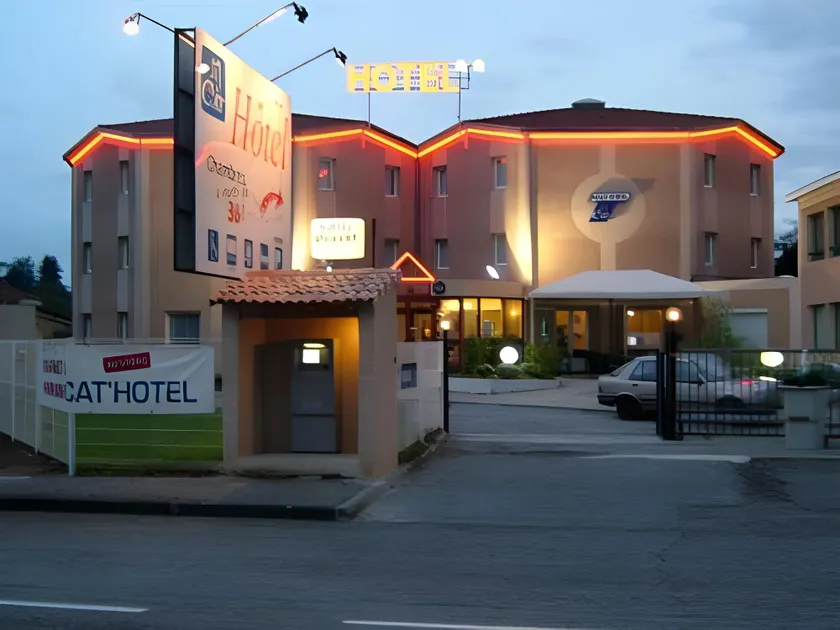 Cat'Hotel - Image 1