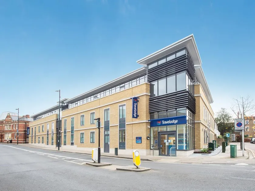 Travelodge London Richmond Central - Image 1