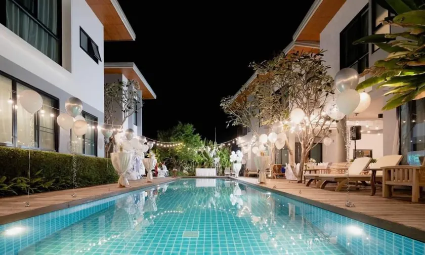 Chic Villa 6 - Image 1