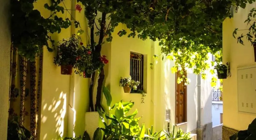 Casa corasol, a cozy, comfy, 2BR house- panoramic view and rooftop - Image 1