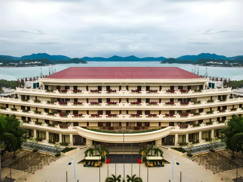 Yuhuayuan Sea View Hotel - Image 1