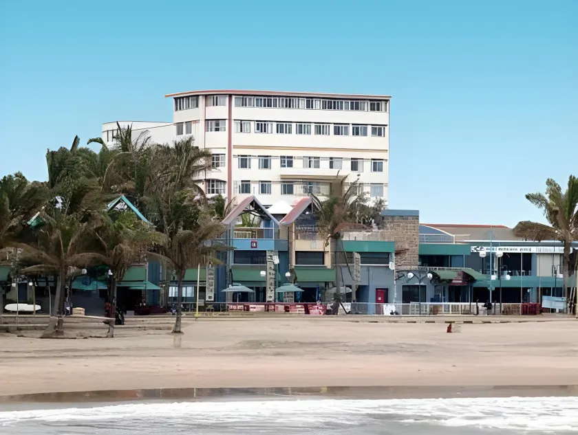 Parade Hotel - Image 1